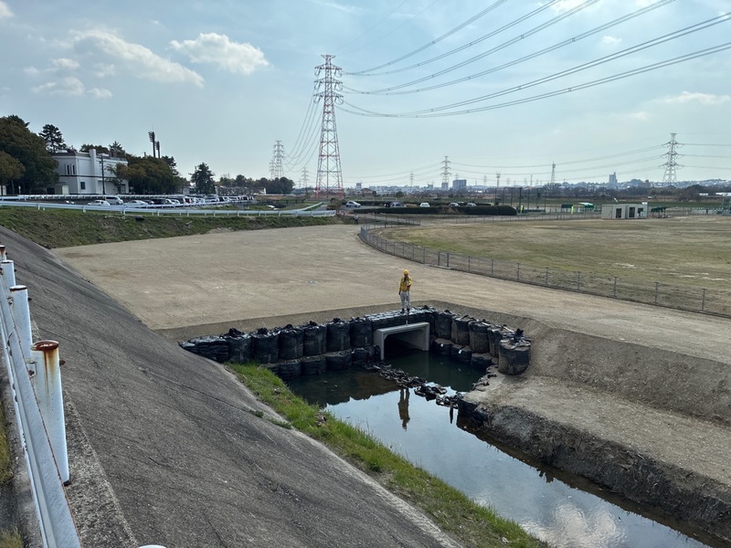逢妻町地内排水路改修工事(週休2日)