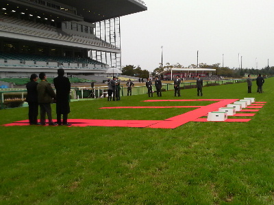 中京競馬場内保守管理作業：競馬開催作業